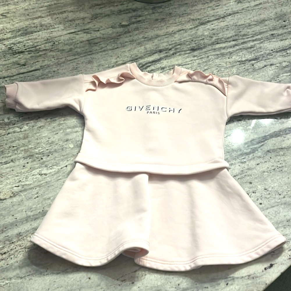 Girls toddler size 12 month Givenchy pink sweater dress